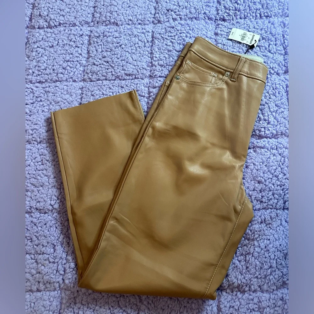 Express - Picture 1 of 6